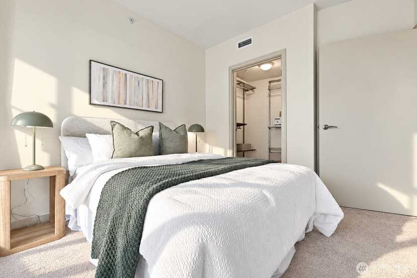 Property photo for 10610 NE 9 Pl #603, Bellevue photo 13