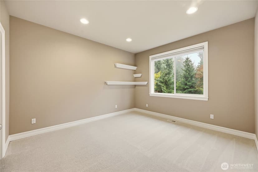 Property photo for 12521 6th Avenue NE, Marysville photo 29