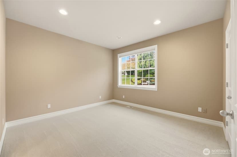 Property photo for 12521 6th Avenue NE, Marysville photo 26