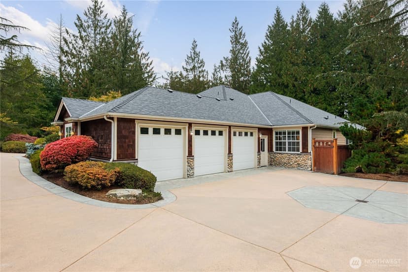 Property photo for 12521 6th Avenue NE, Marysville photo 3
