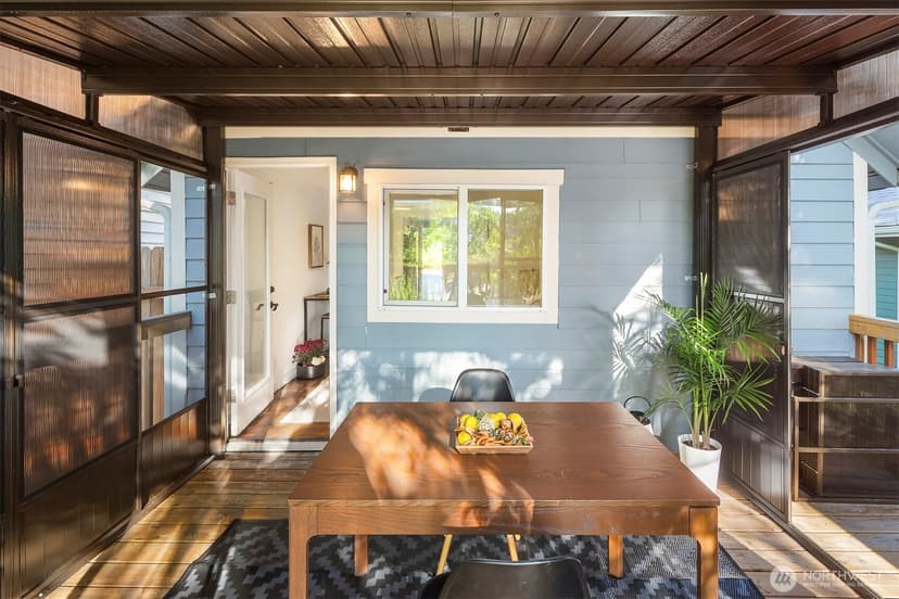 Property photo for 5429 Renton Avenue S, Seattle photo 2
