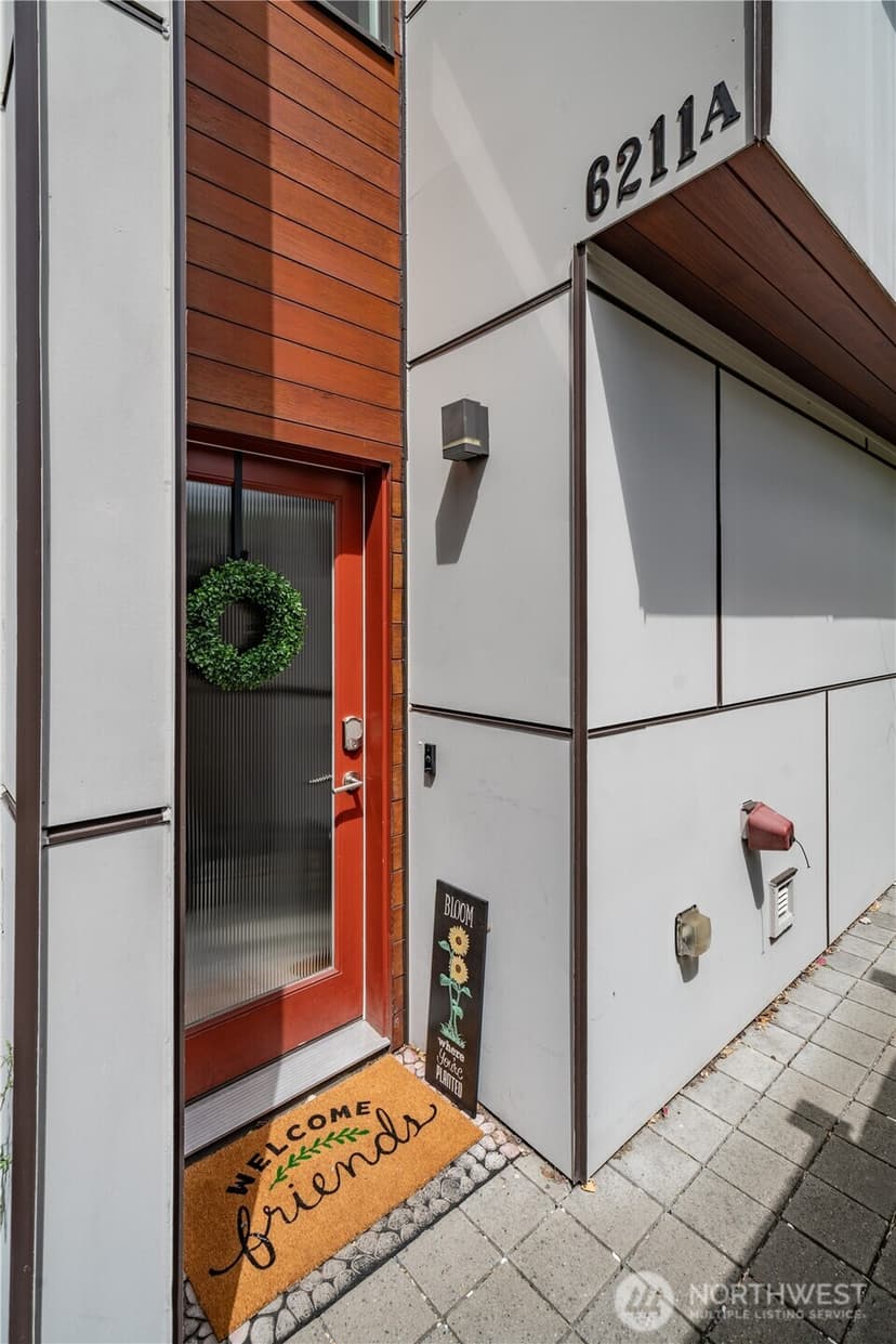 Property photo for 6211 A 9th Avenue NE, Seattle photo 2