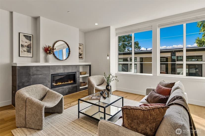 Property photo for 941 W McGraw Street #44, Seattle photo 6
