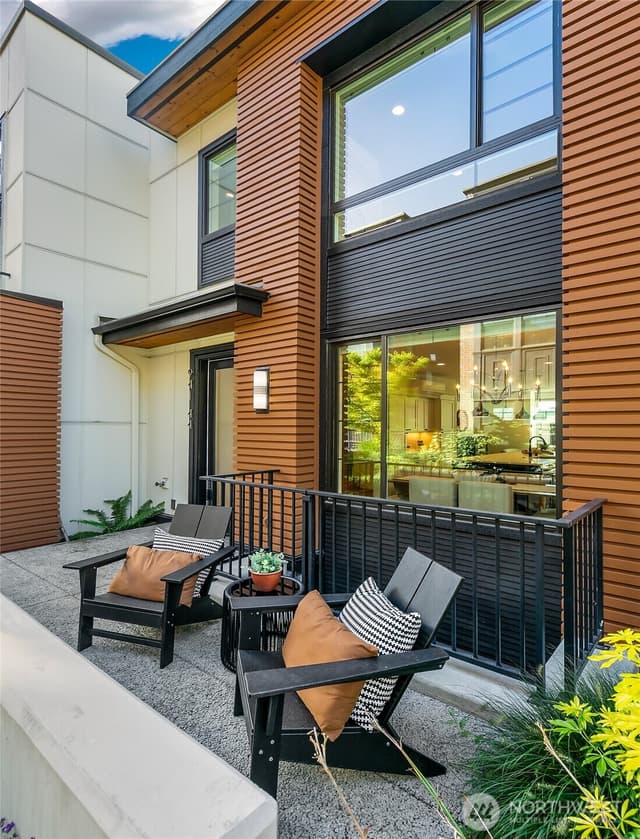 Property photo for 941 W McGraw Street #44, Seattle