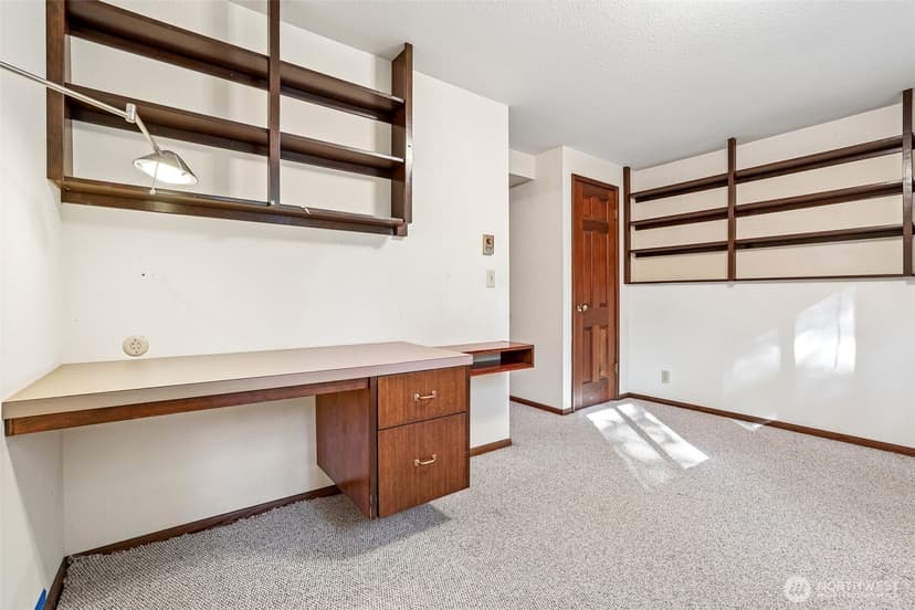 Property photo for 7721 NE 24th Street, Medina photo 29