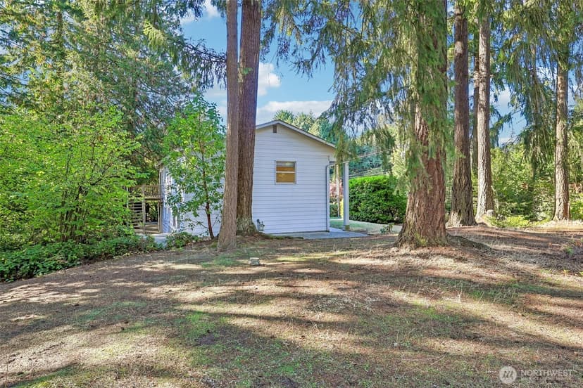 Property photo for 7721 NE 24th Street, Medina photo 36