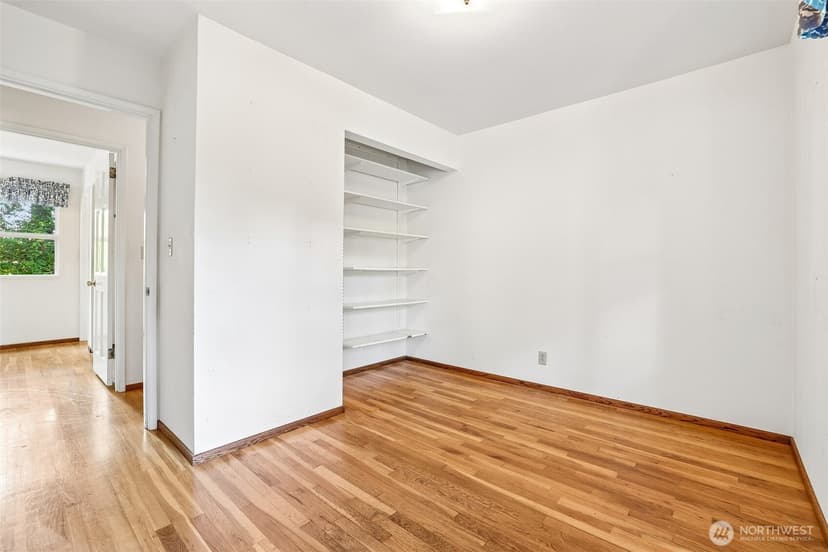 Property photo for 7721 NE 24th Street, Medina photo 19