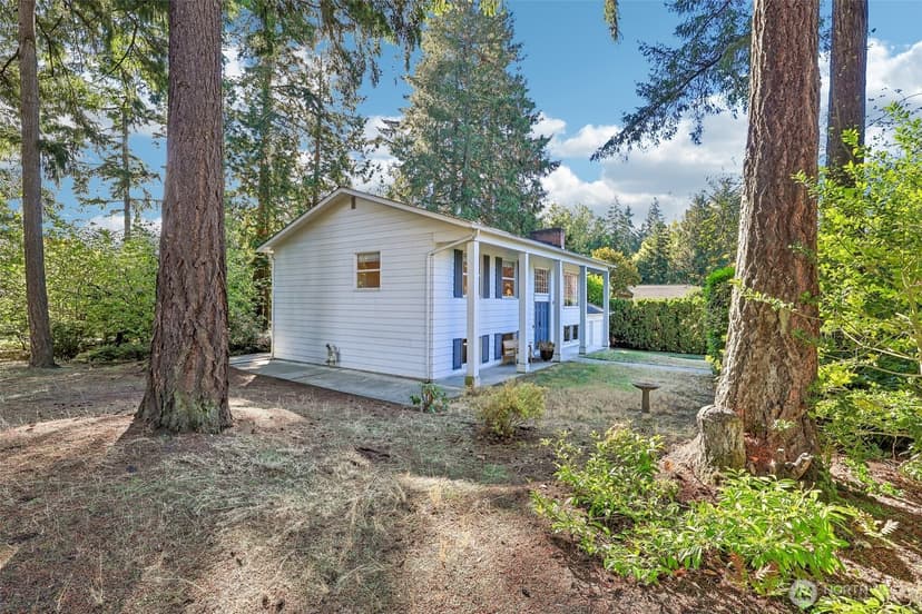 Property photo for 7721 NE 24th Street, Medina photo 4