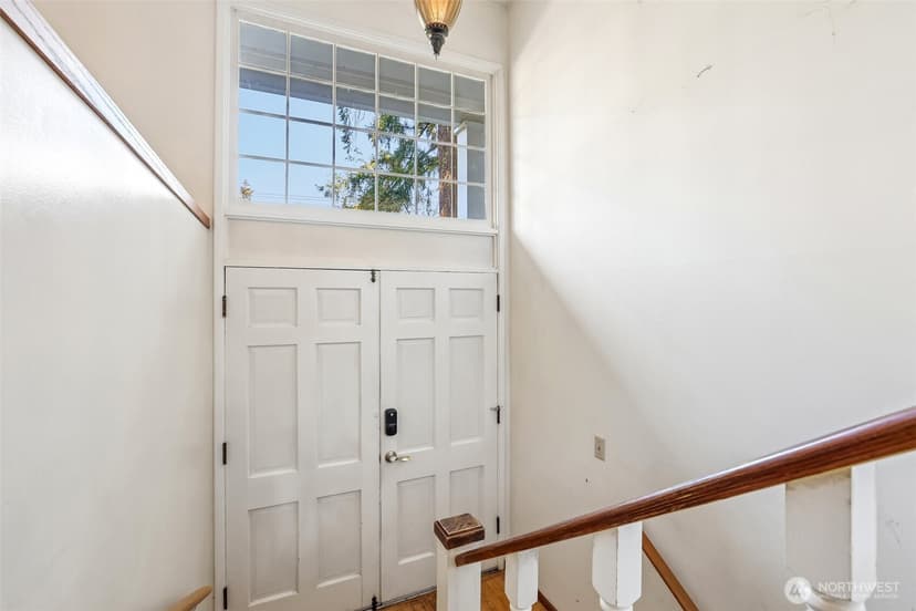 Property photo for 7721 NE 24th Street, Medina photo 21