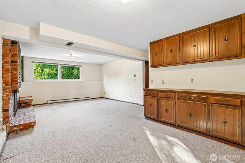 Property photo for 7721 NE 24th Street, Medina photo 22