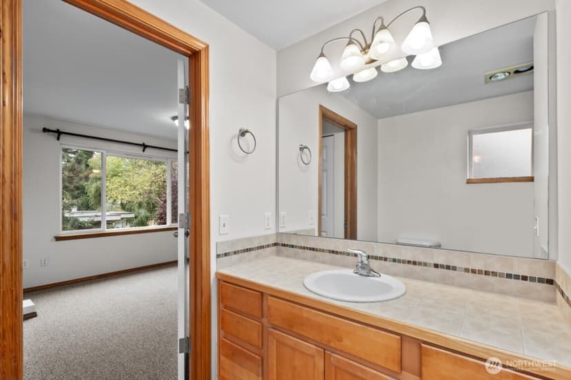 Property photo for 12041 33rd Avenue NE #A, Seattle photo 20