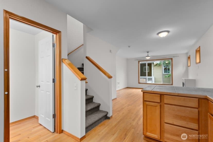 Property photo for 12041 33rd Avenue NE #A, Seattle photo 15