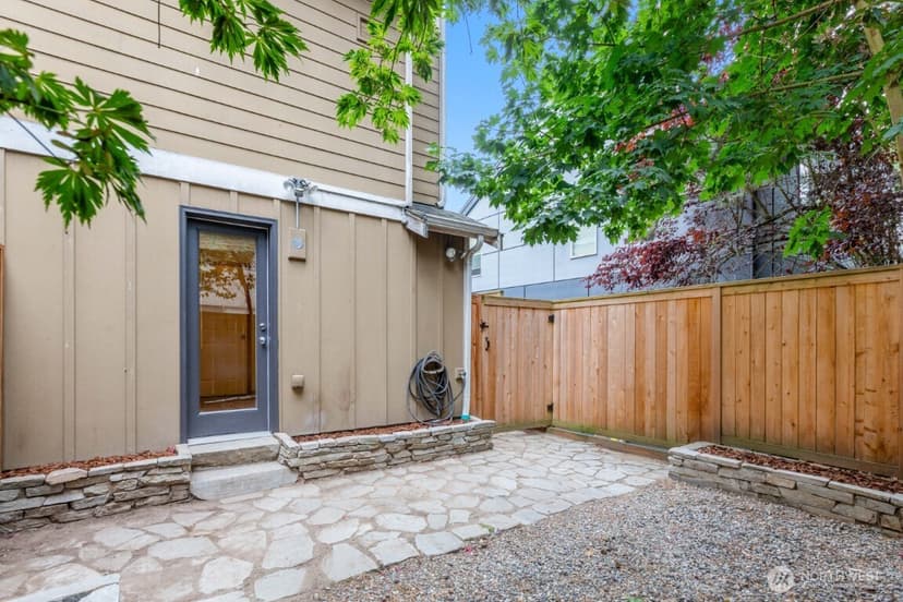 Property photo for 12041 33rd Avenue NE #A, Seattle photo 27