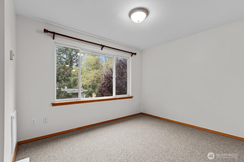 Property photo for 12041 33rd Avenue NE #A, Seattle photo 17