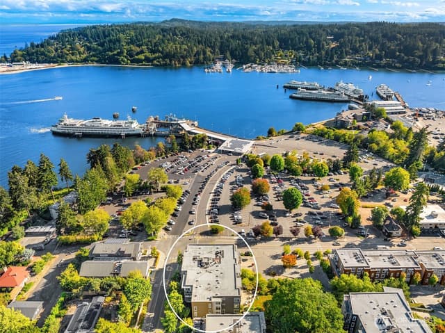 Property photo for 125 Ferncliff Avenue NE #E242, Bainbridge Island photo 2