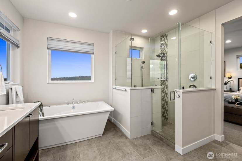 Property photo for 1525 36th Avenue S, Seattle photo 24