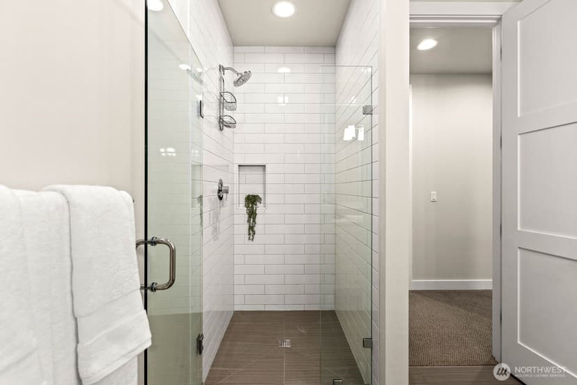 Property photo for 1525 36th Avenue S, Seattle photo 15