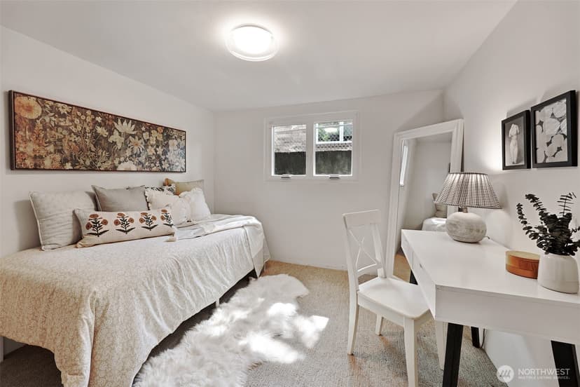 Property photo for 6049 Princeton Avenue NE, Seattle photo 23