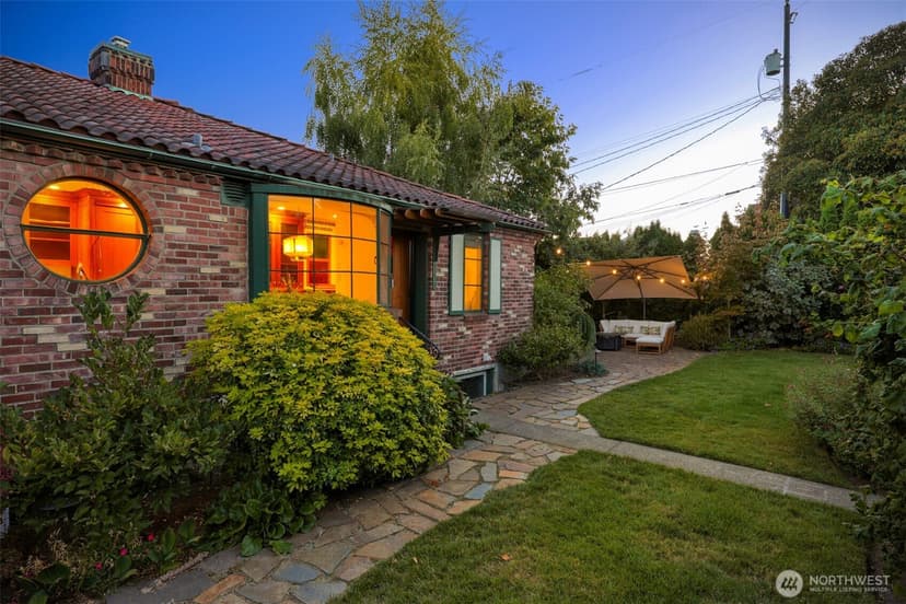 Property photo for 6049 Princeton Avenue NE, Seattle photo 38