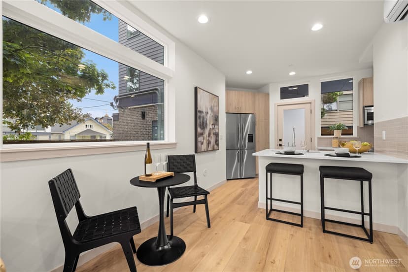 Property photo for 7011 9th Avenue NE, Seattle photo 6
