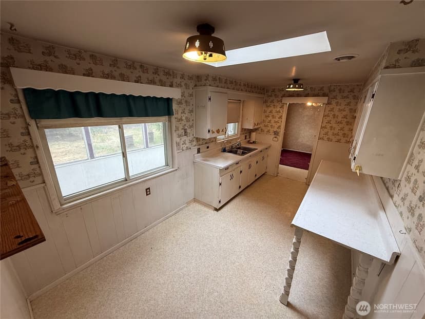 Property photo for 5516 Seeley Lake Drive SW, Lakewood photo 23