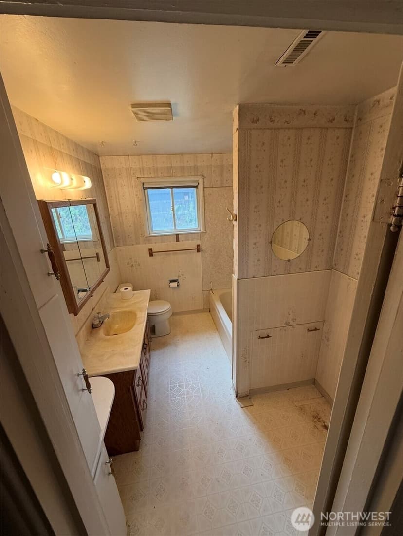 Property photo for 5516 Seeley Lake Drive SW, Lakewood photo 10