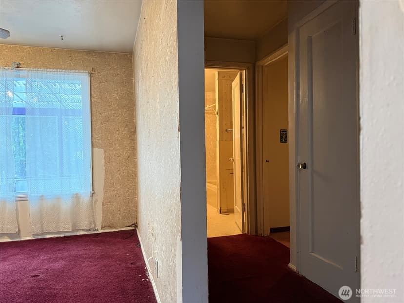 Property photo for 5516 Seeley Lake Drive SW, Lakewood photo 8