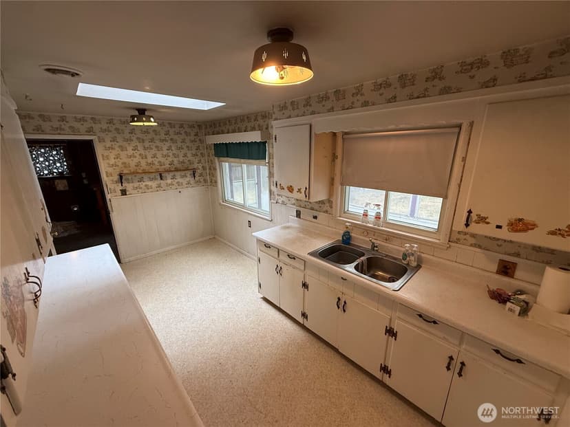 Property photo for 5516 Seeley Lake Drive SW, Lakewood photo 22