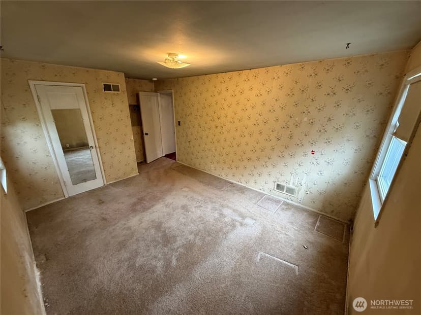 Property photo for 5516 Seeley Lake Drive SW, Lakewood photo 19
