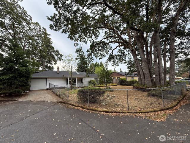 Property photo for 5516 Seeley Lake Drive SW, Lakewood photo 2