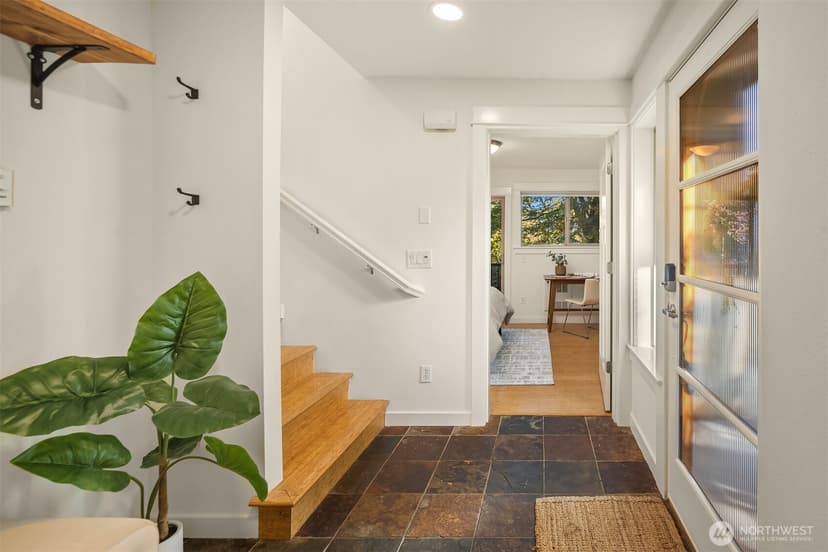 Property photo for 218 24th Avenue E #A, Seattle photo 6