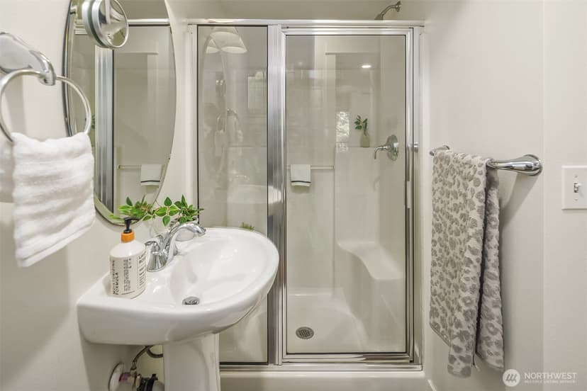 Property photo for 218 24th Avenue E #A, Seattle photo 9