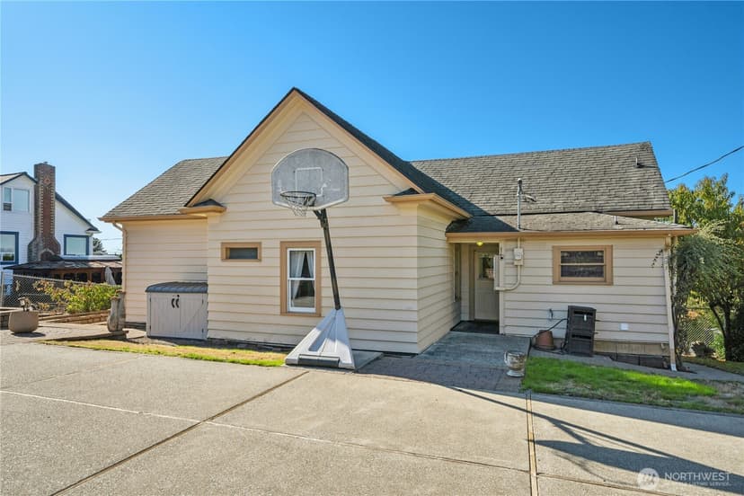 Property photo for 606 Renton Avenue S, Renton photo 13