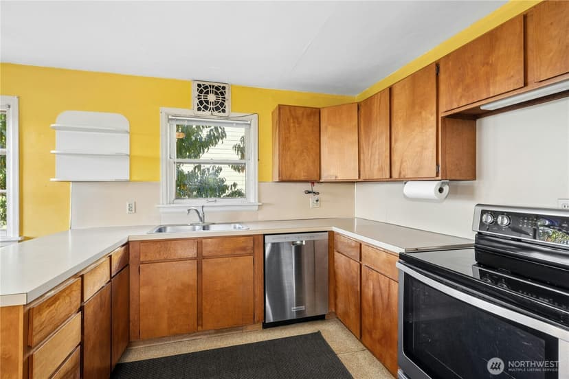 Property photo for 606 Renton Avenue S, Renton photo 10