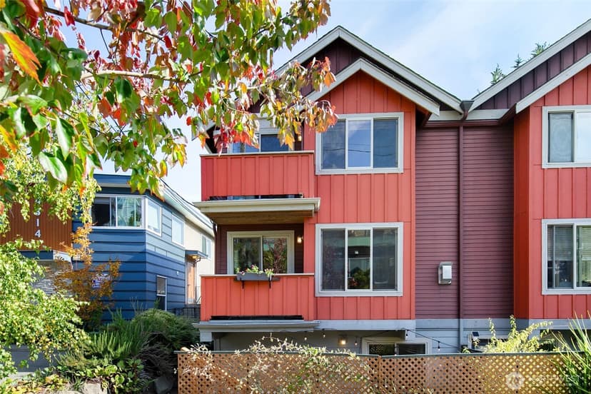 Property photo for 4306 Winslow Place N #B, Seattle photo 2