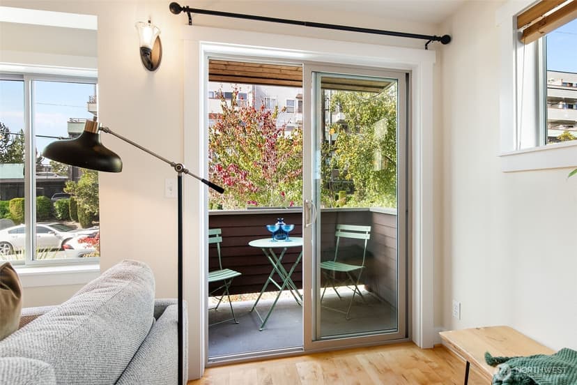 Property photo for 4306 Winslow Place N #B, Seattle photo 6