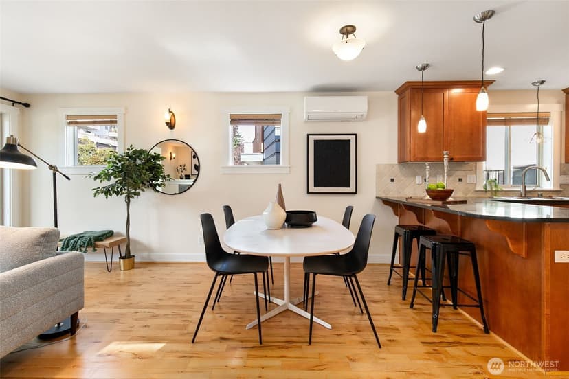 Property photo for 4306 Winslow Place N #B, Seattle photo 10