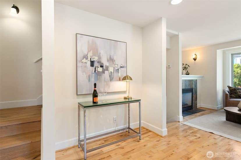 Property photo for 4306 Winslow Place N #B, Seattle photo 9