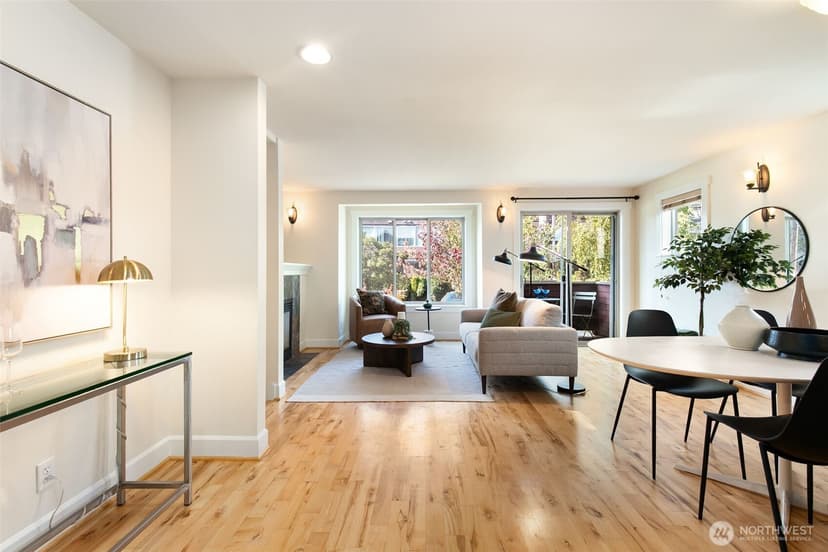 Property photo for 4306 Winslow Place N #B, Seattle photo 3