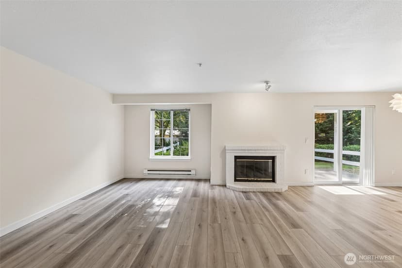 Property photo for 10619 SE 261st Place #E106, Kent photo 11