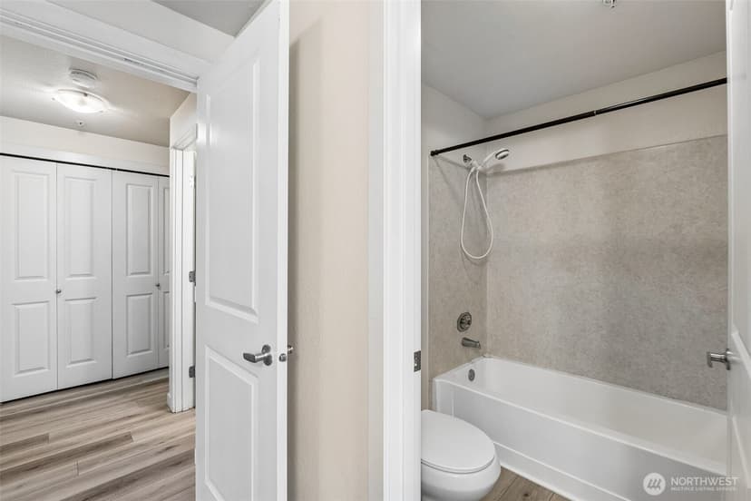 Property photo for 10619 SE 261st Place #E106, Kent photo 15