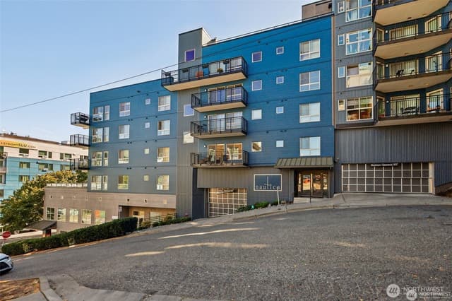 Property photo for 1425 Dexter Avenue N #611, Seattle