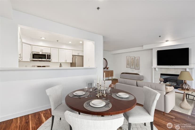 Property photo for 1425 Dexter Avenue N #611, Seattle photo 8