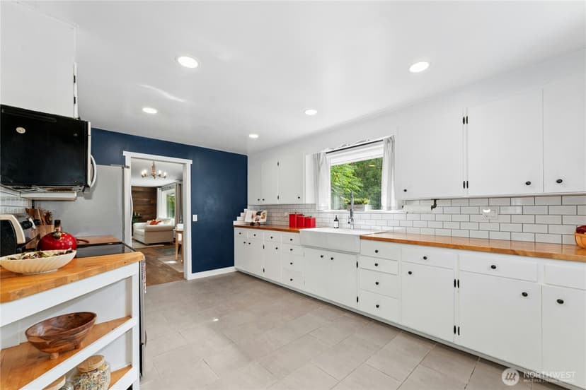Property photo for 10418 Park Avenue S, Tacoma photo 8