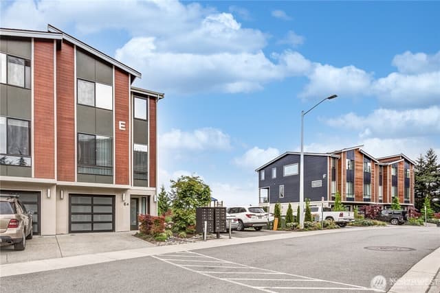 Property photo for 16021 Manor Way #E4, Lynnwood photo 3