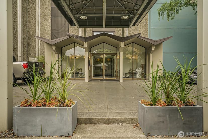 Property photo for 521 5th Avenue W #306, Seattle photo 15