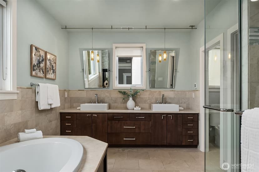 Property photo for 5770 Ashworth Avenue N, Seattle photo 26