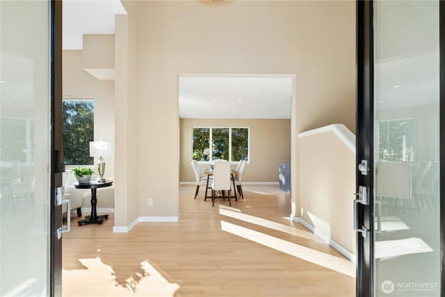 Property photo for 5753 152nd Avenue SE, Bellevue photo 4