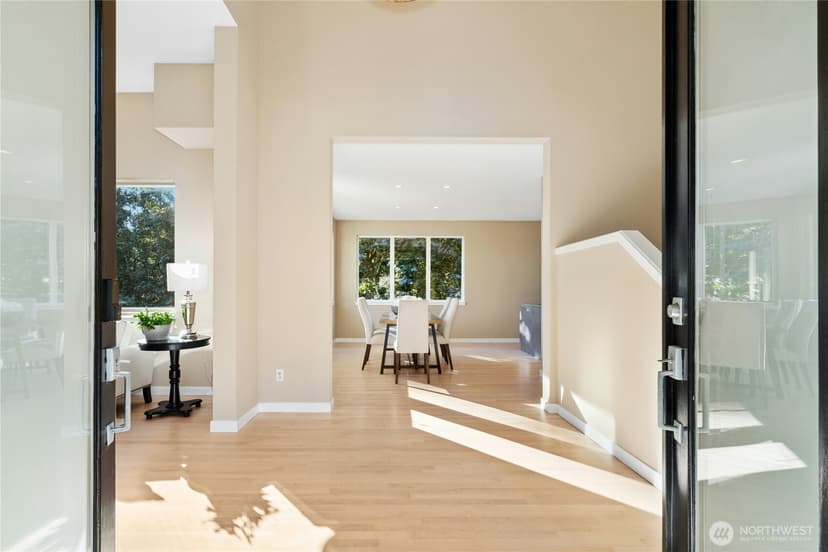 Property photo for 5753 152nd Avenue SE, Bellevue photo 4