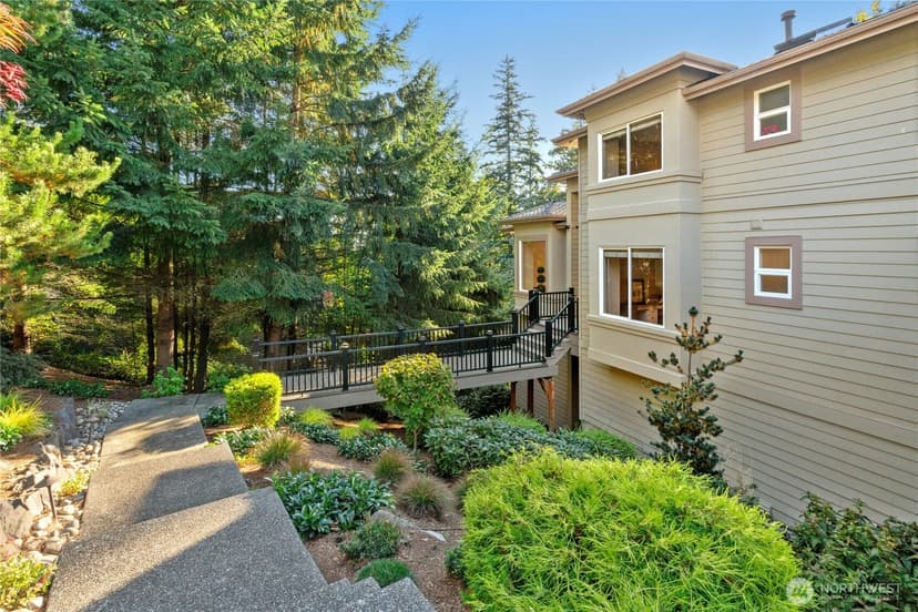 Property photo for 5753 152nd Avenue SE, Bellevue photo 2